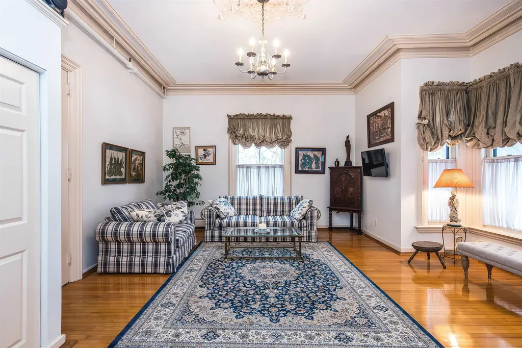 24 South Main Street Rutland City VT 05701