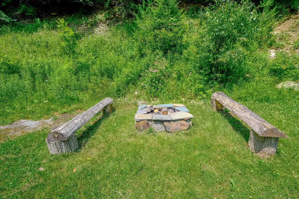 9 Deeplawn Court Ludlow VT 05149