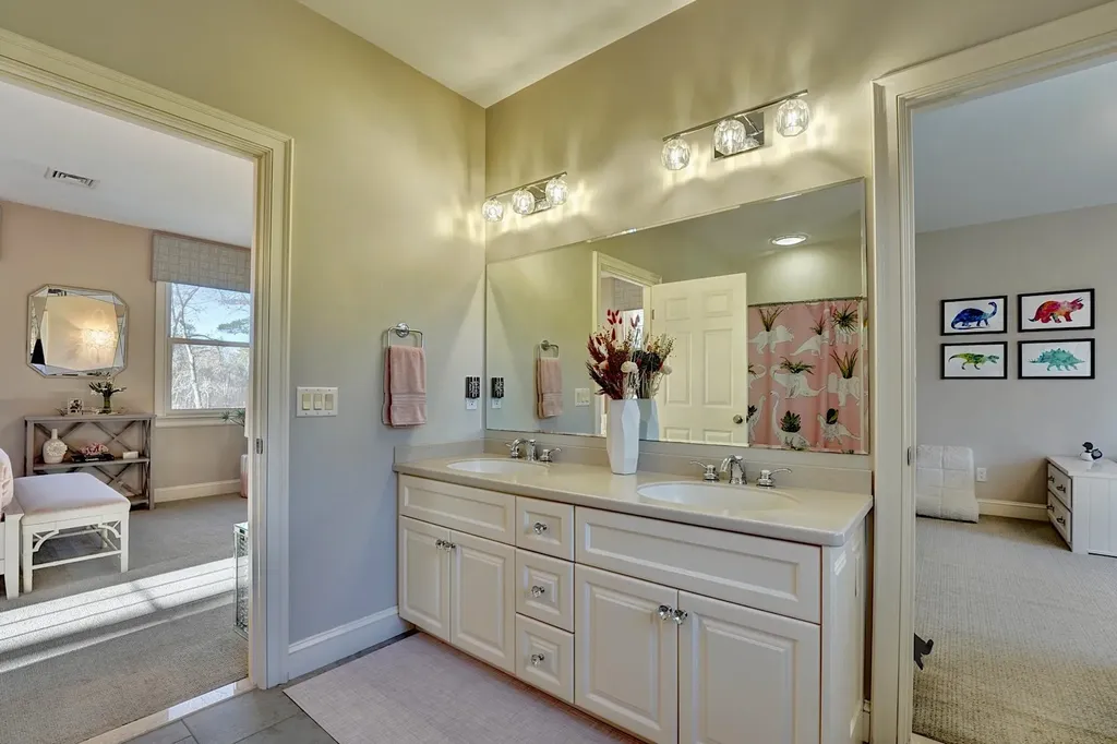 10 Wingate Court Stratham NH 03885