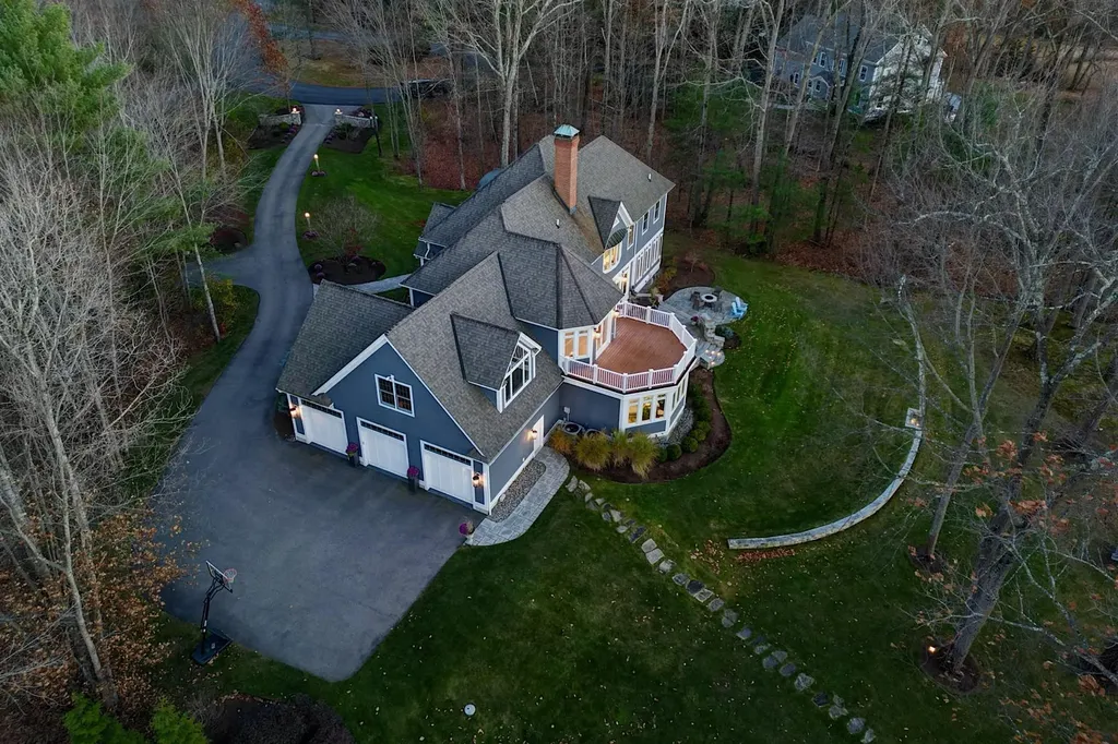 10 Wingate Court Stratham NH 03885