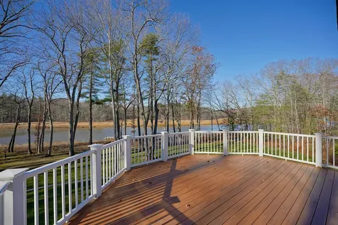 10 Wingate Court Stratham NH 03885