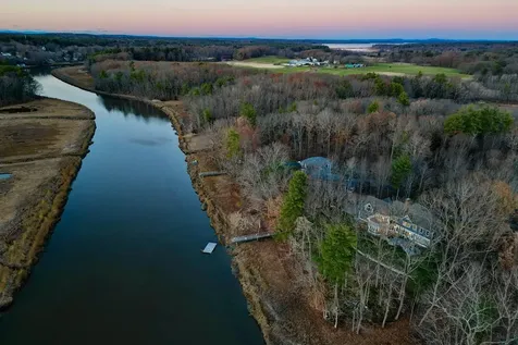 10 Wingate Court Stratham NH 03885