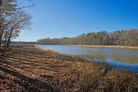 10 Wingate Court Stratham NH 03885