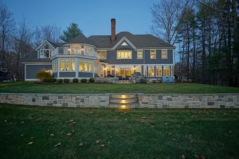 10 Wingate Court Stratham NH 03885