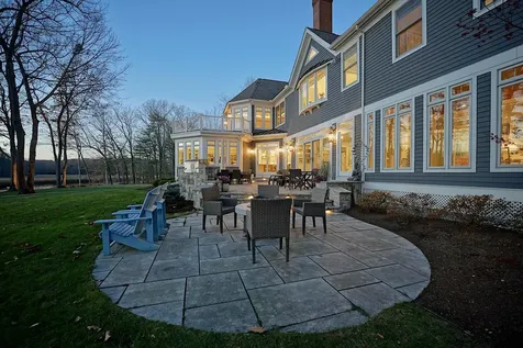 10 Wingate Court Stratham NH 03885