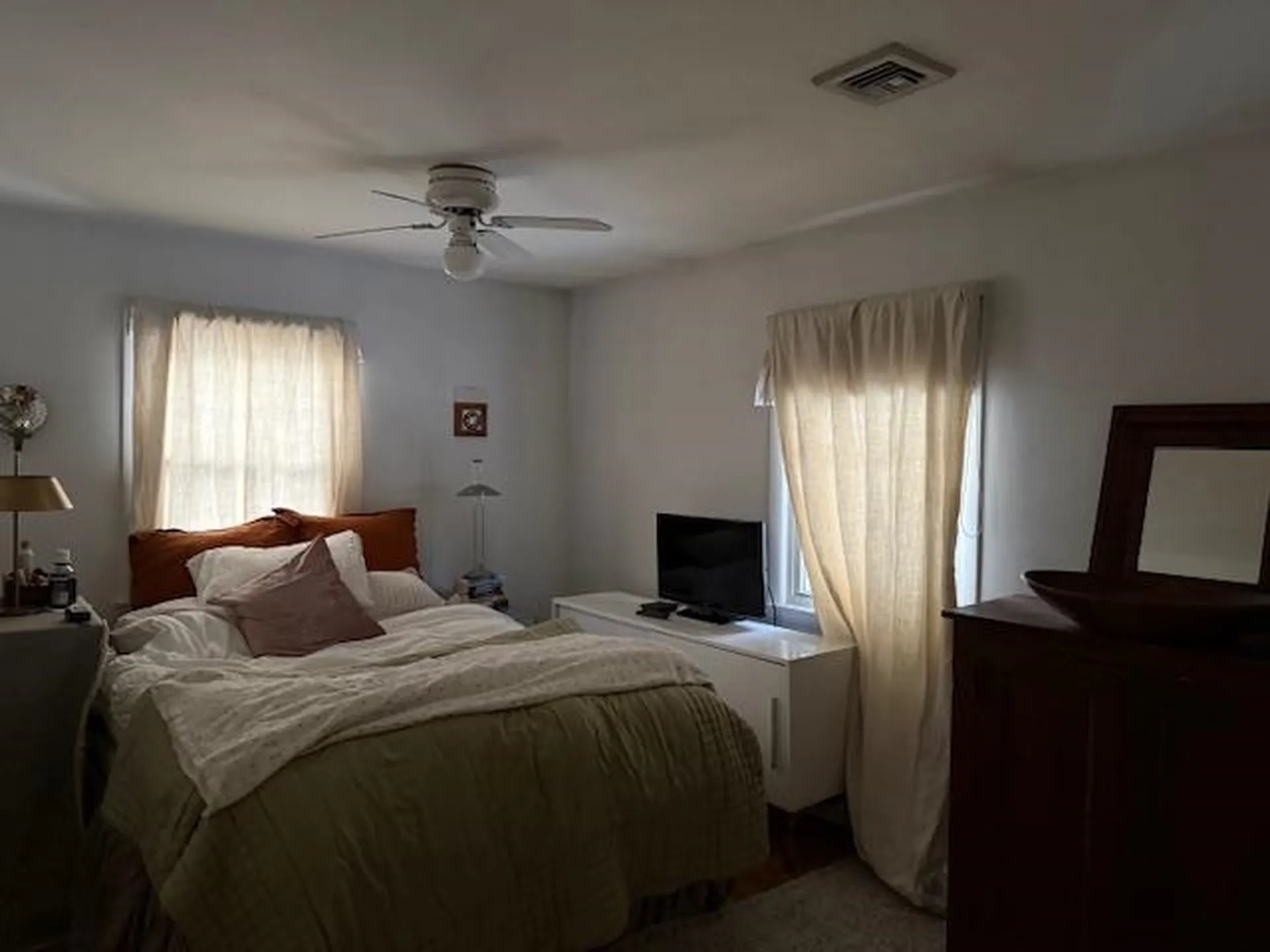 8 Short Avenue Hooksett NH 03106