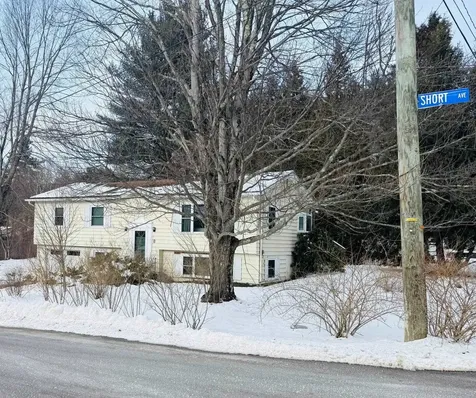 8 Short Avenue Hooksett NH 03106