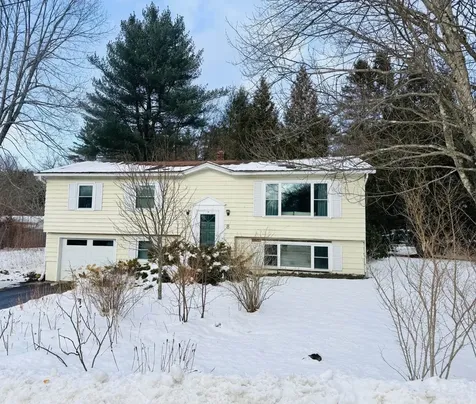 8 Short Avenue Hooksett NH 03106