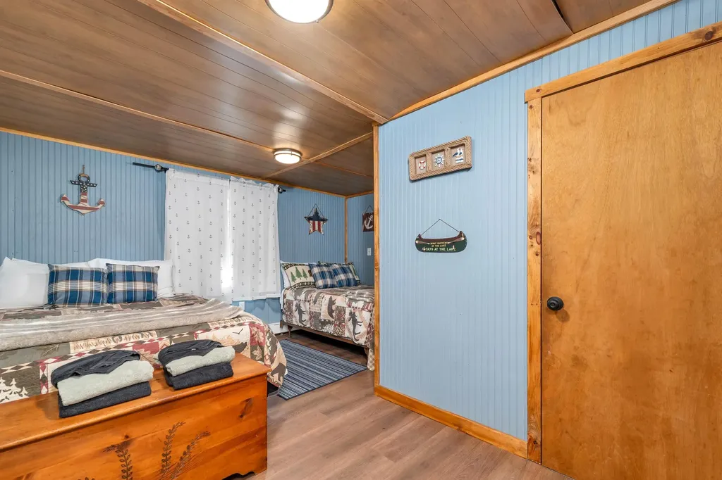 48 South Way Tamworth NH 03886