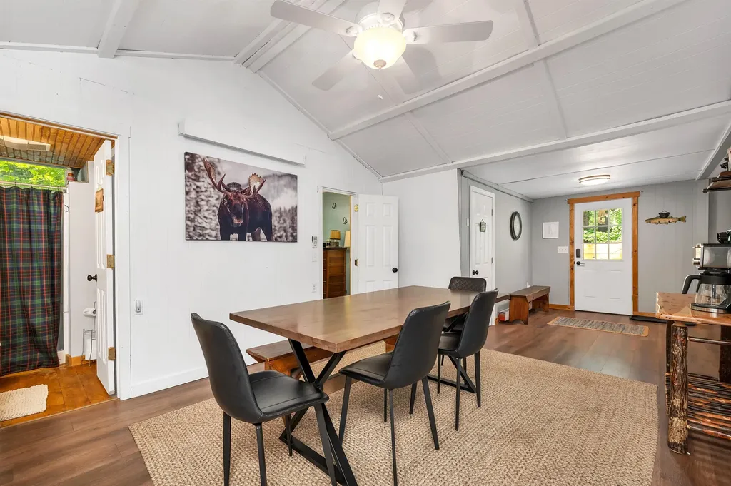 48 South Way Tamworth NH 03886