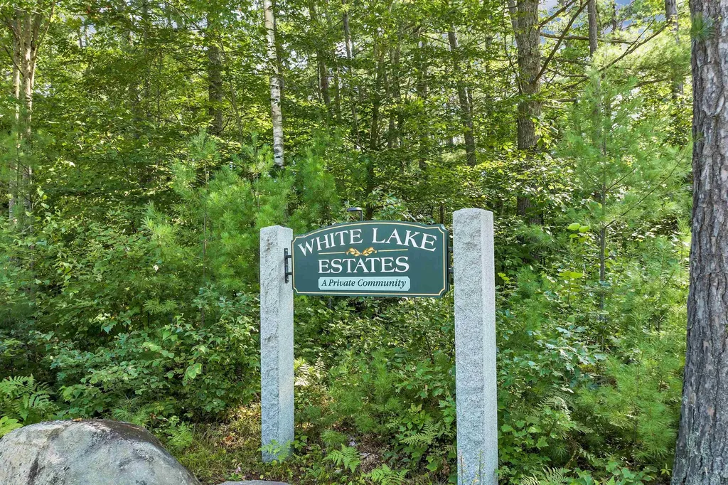 48 South Way Tamworth NH 03886