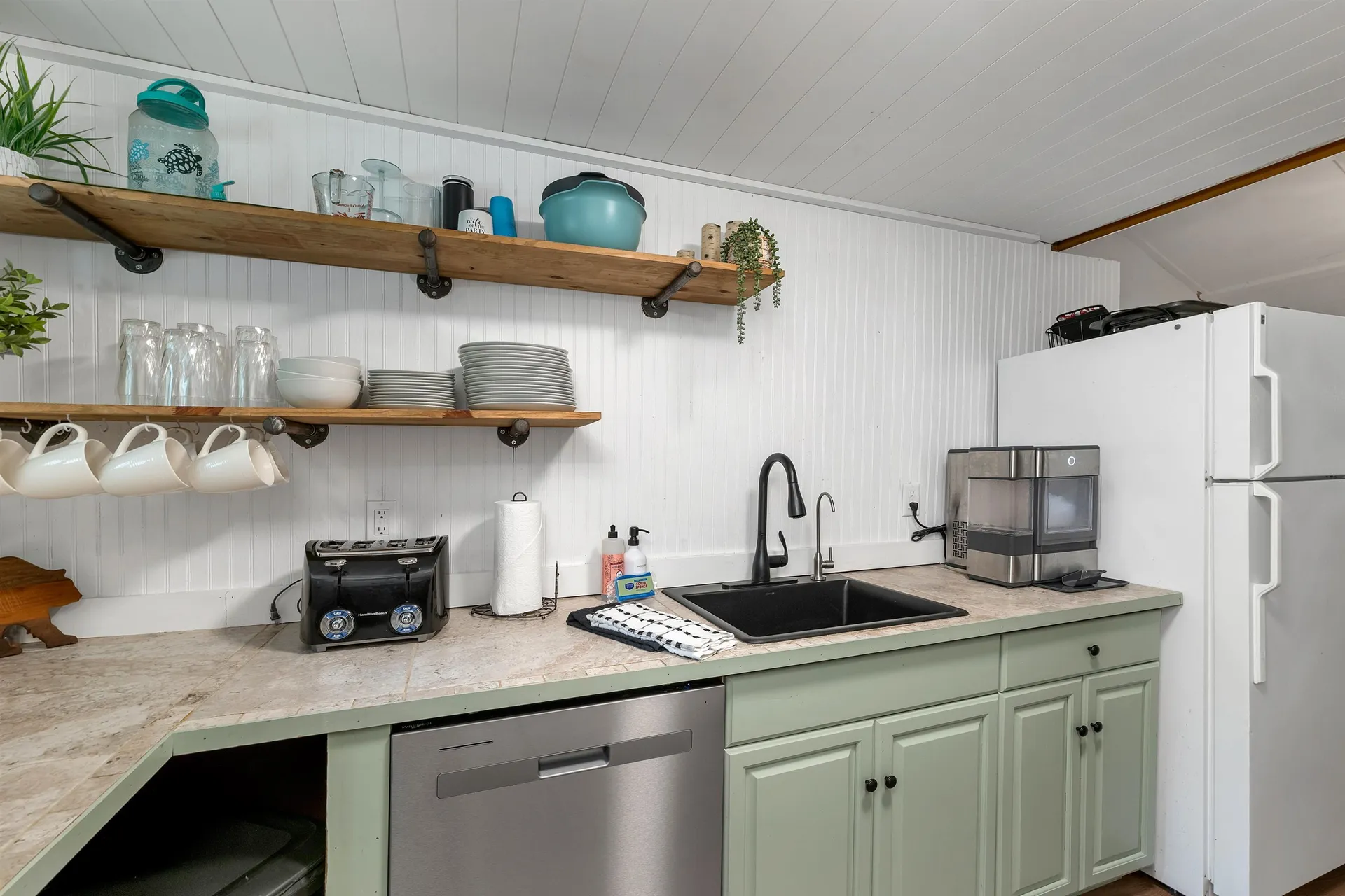 48 South Way Tamworth NH 03886