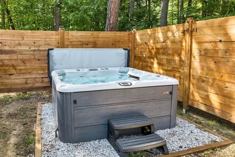 48 South Way Tamworth NH 03886