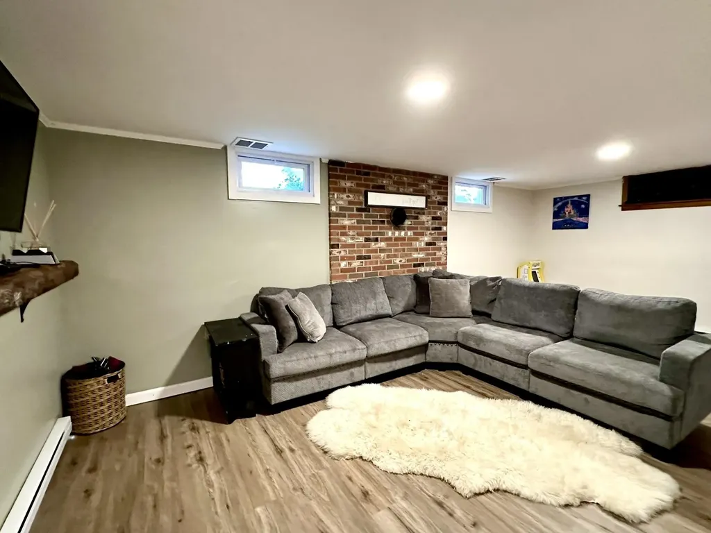 8 Marguerite Street Keene NH 03431