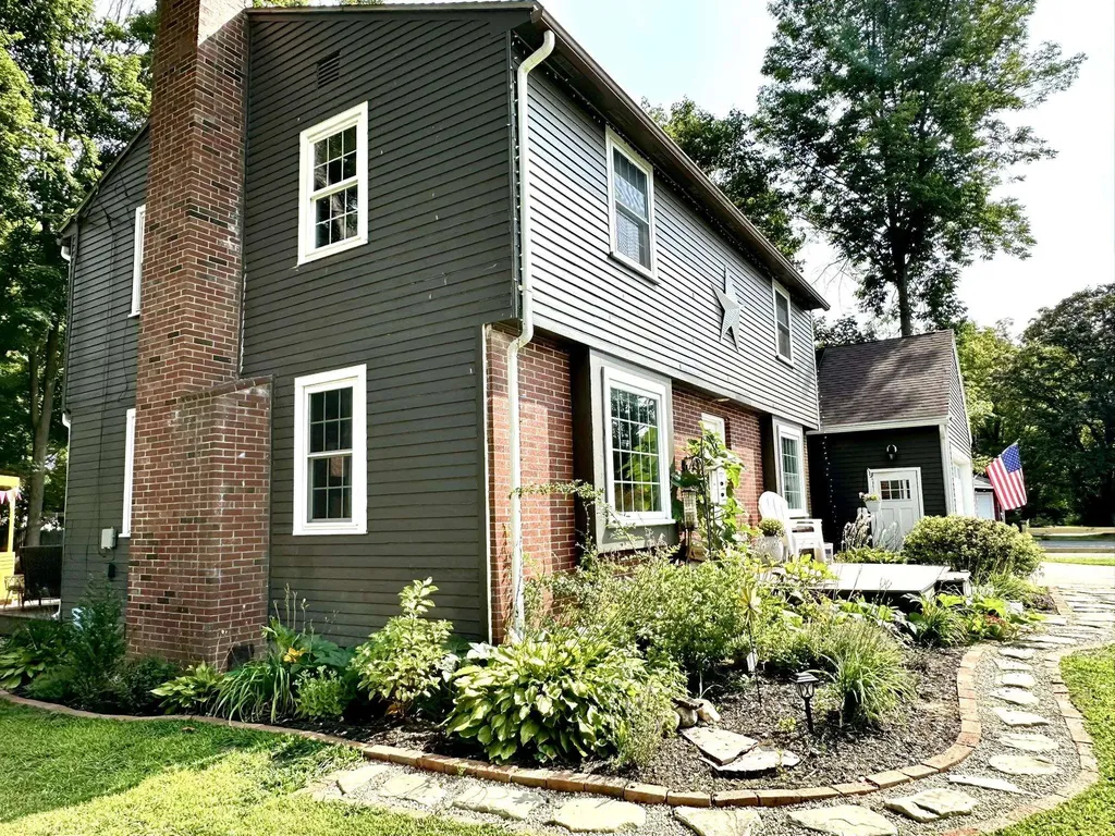 8 Marguerite Street Keene NH 03431