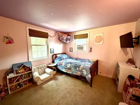 8 Marguerite Street Keene NH 03431