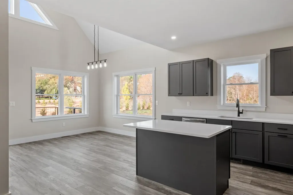 39 Melina's Way Thornton NH 03285