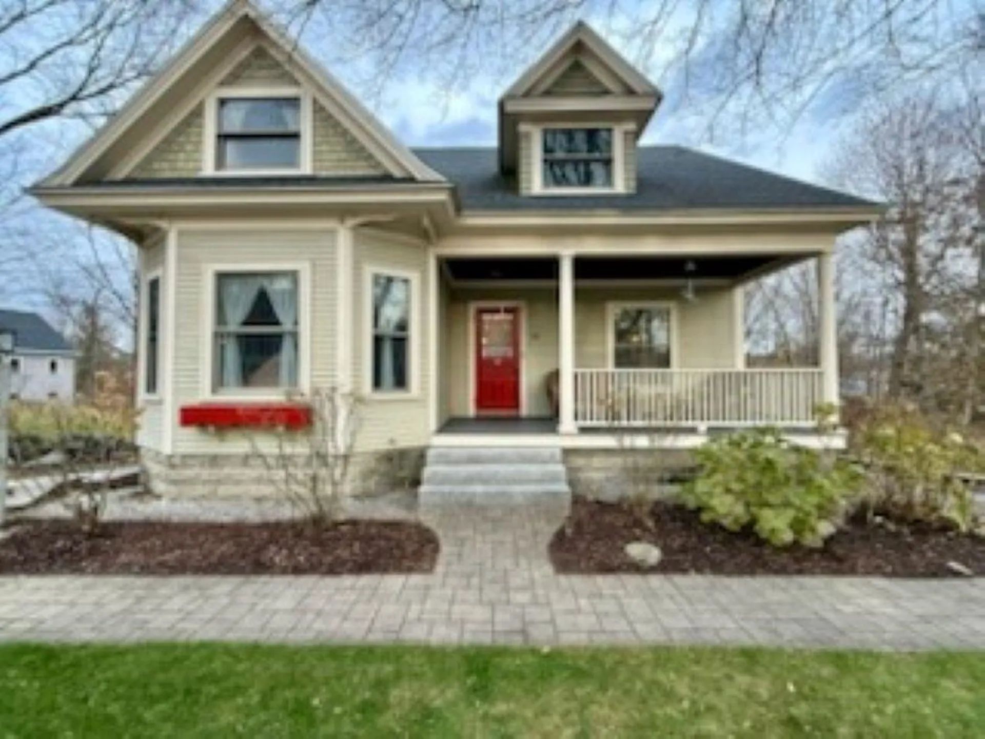 86 Maple Street Henniker NH 03242