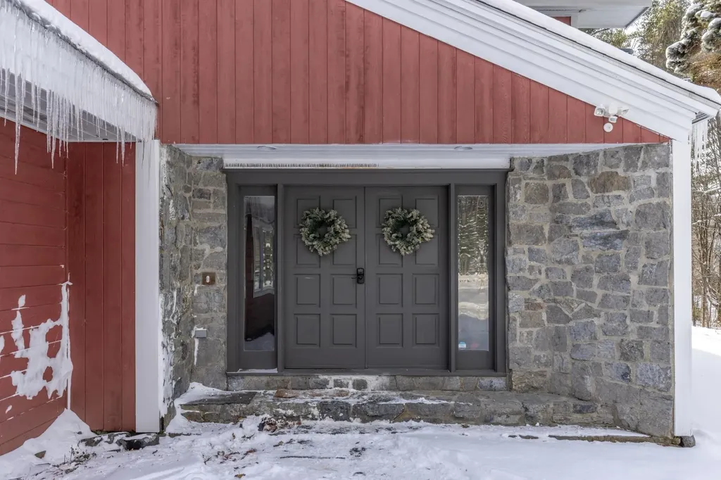 88 Upper Hollow Hill Road Stowe VT 05672