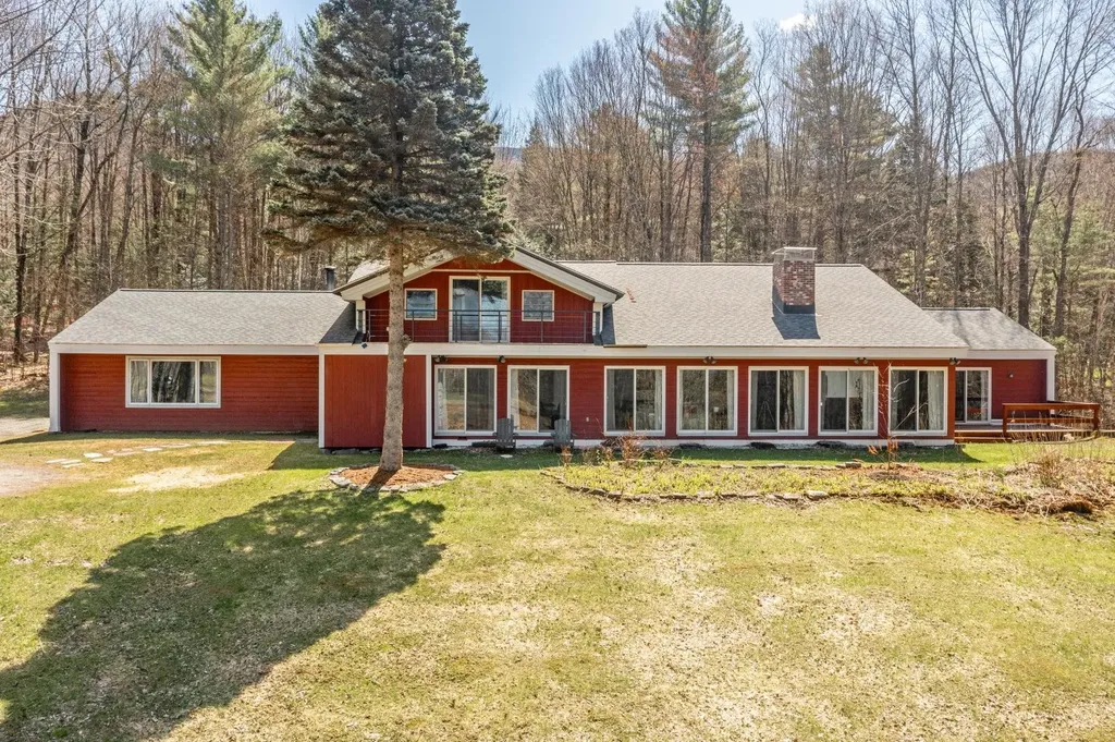 88 Upper Hollow Hill Road Stowe VT 05672