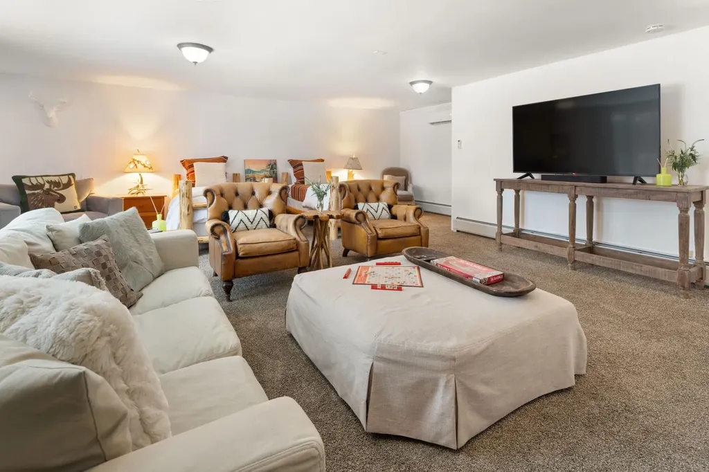 88 Upper Hollow Hill Road Stowe VT 05672