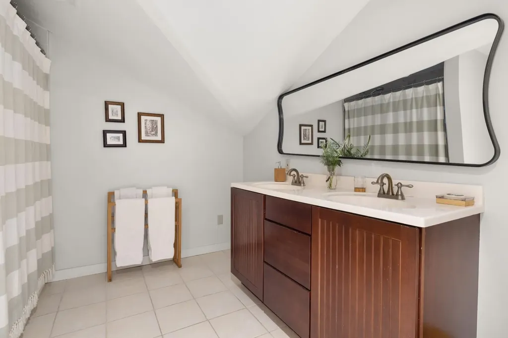 88 Upper Hollow Hill Road Stowe VT 05672