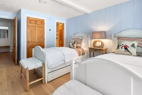 88 Upper Hollow Hill Road Stowe VT 05672