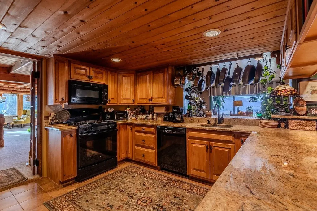 12 Sunny Hill Road Winhall VT 05340