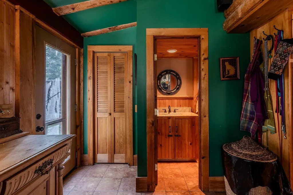 12 Sunny Hill Road Winhall VT 05340