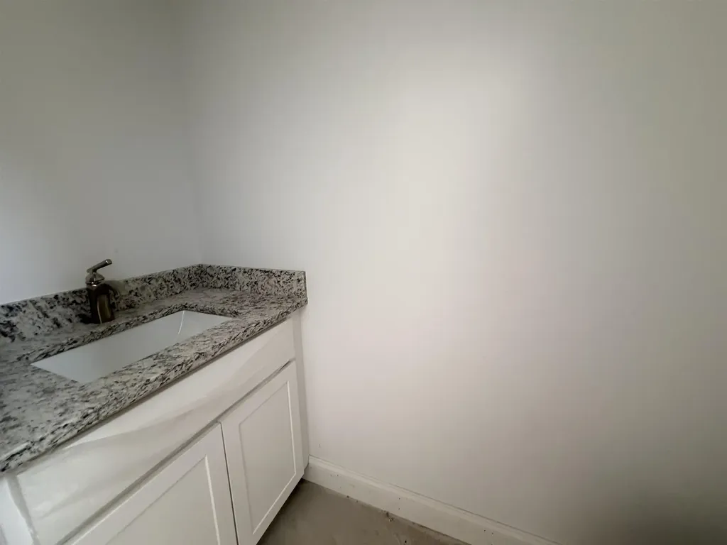 9 Freedom Drive Rochester NH 03867