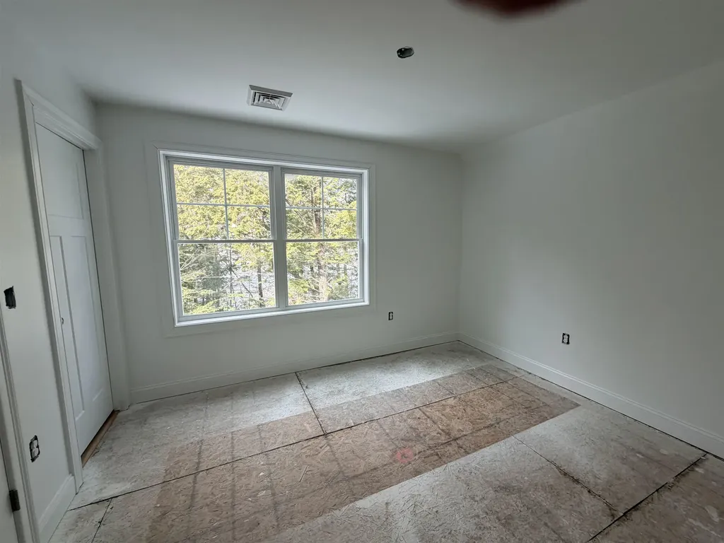 9 Freedom Drive Rochester NH 03867