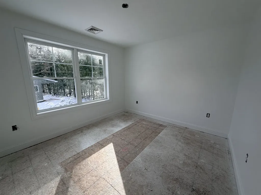 9 Freedom Drive Rochester NH 03867