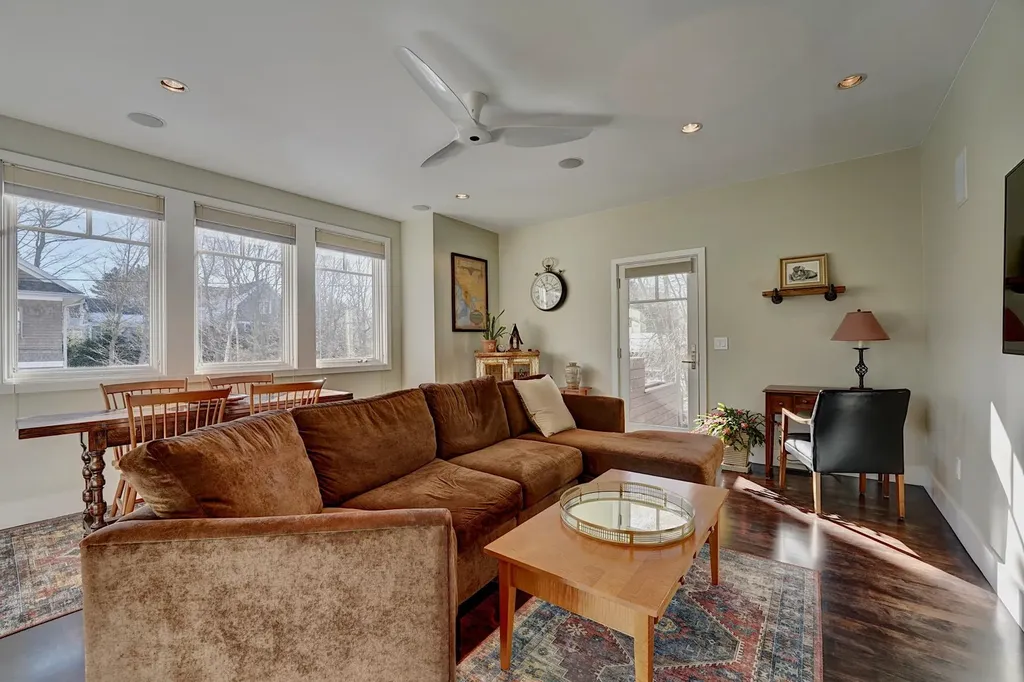 17 Lavenger Lane New Castle NH 03854