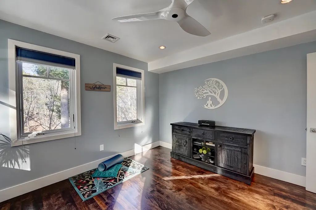 17 Lavenger Lane New Castle NH 03854