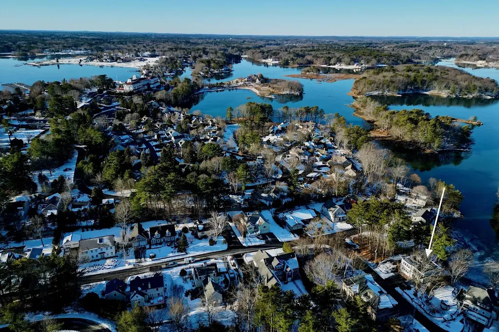 17 Lavenger Lane New Castle NH 03854