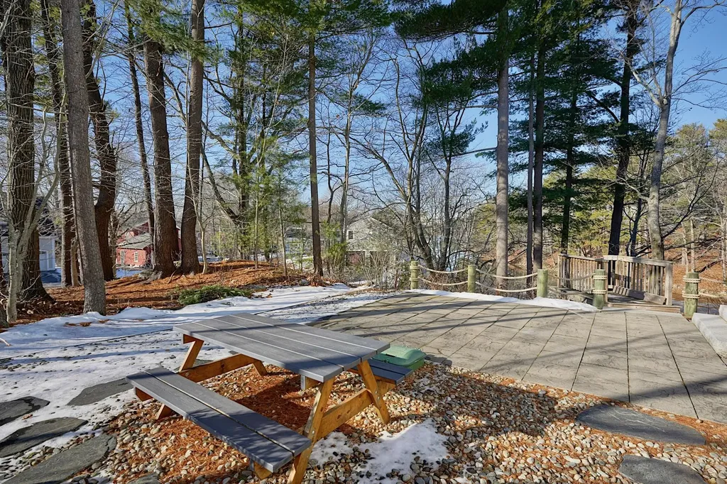 17 Lavenger Lane New Castle NH 03854