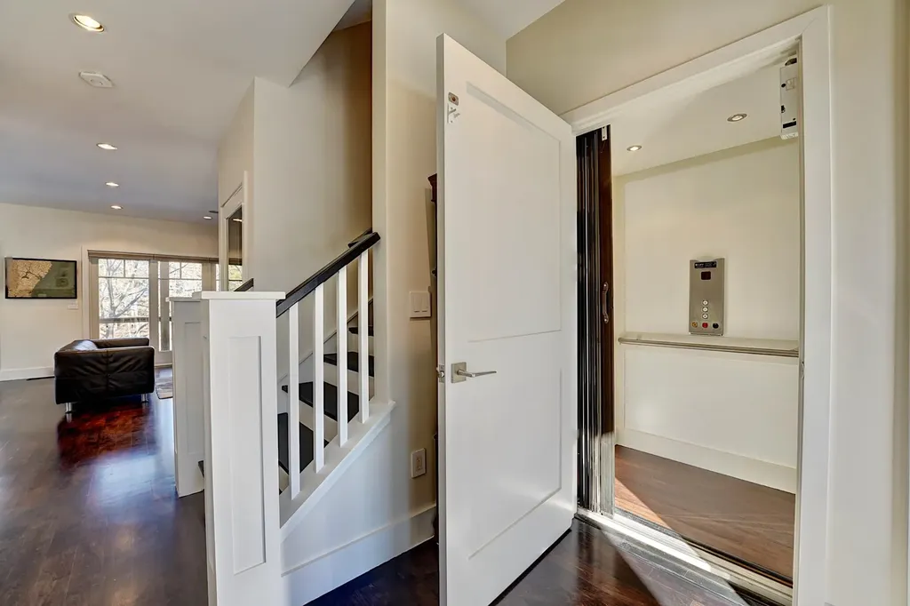 17 Lavenger Lane New Castle NH 03854