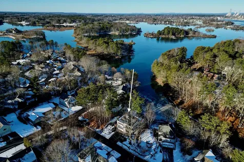 17 Lavenger Lane New Castle NH 03854