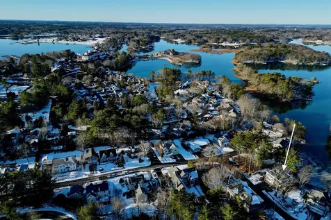 17 Lavenger Lane New Castle NH 03854