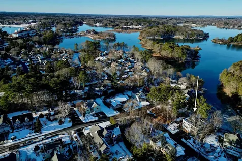 17 Lavenger Lane New Castle NH 03854