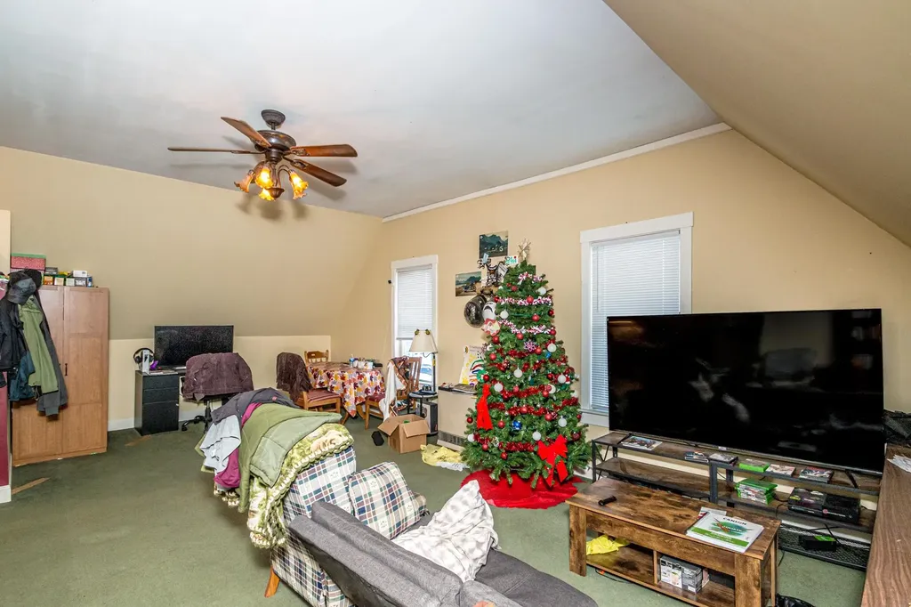 12 Middle Street Lancaster NH 03584