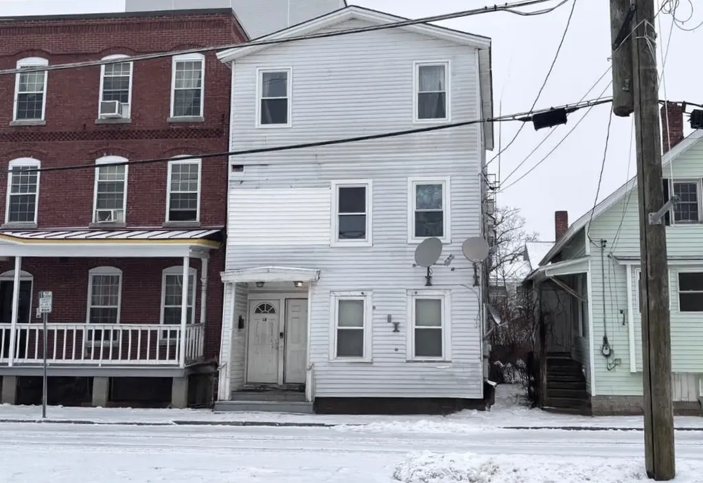 18-20 Maple Street Nashua NH 03064