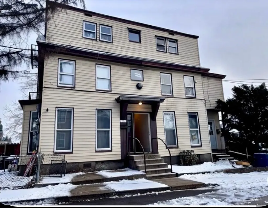 19 Cross Street Nashua NH 03064