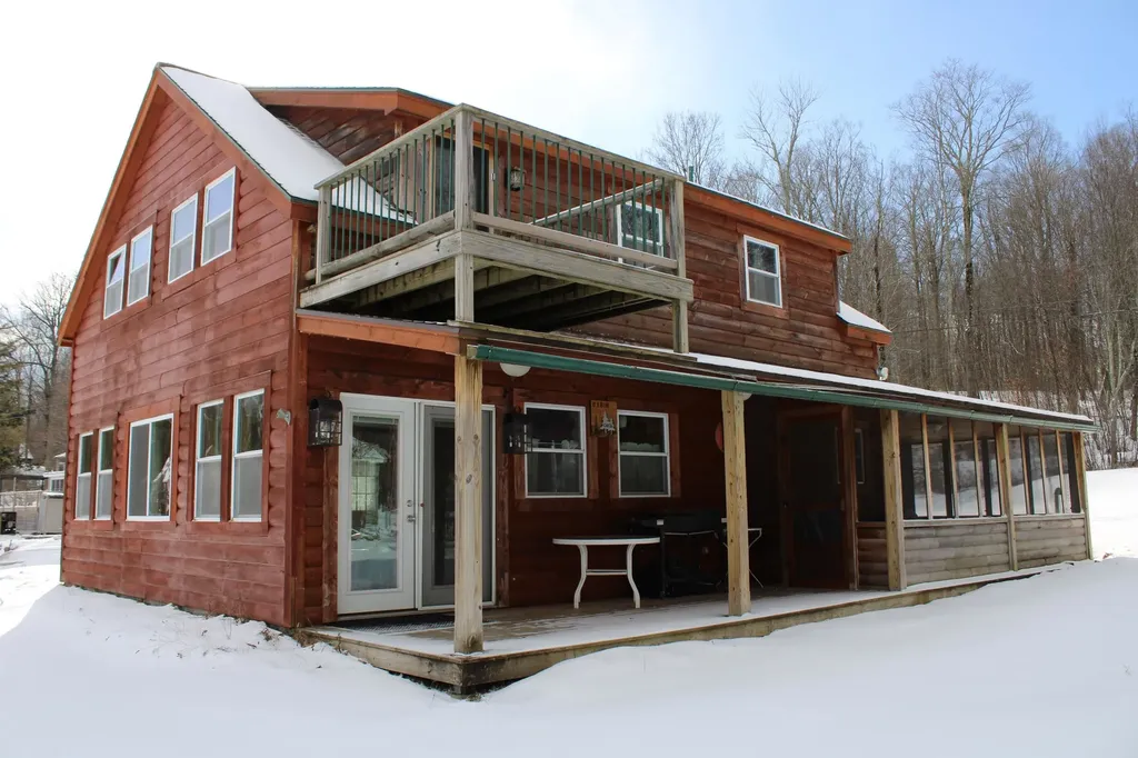 24 West Shore Drive Tinmouth VT 05773
