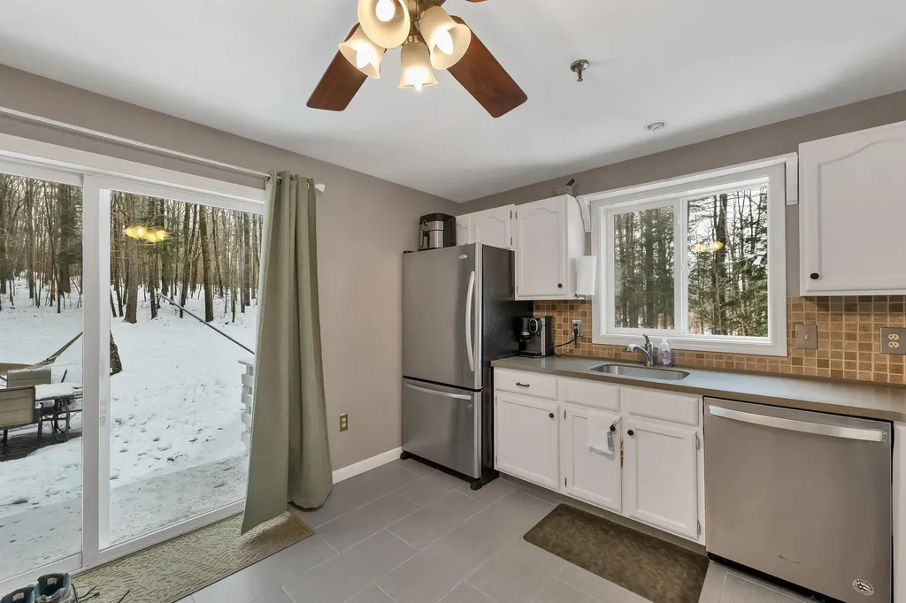 21 Canterbury Crossing Northfield NH 03276