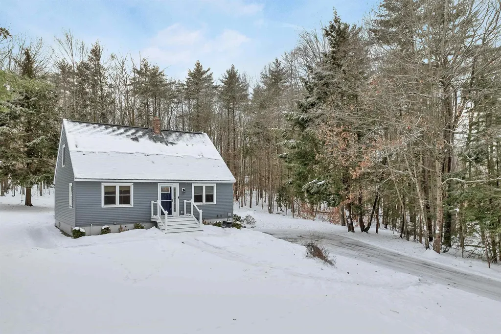 21 Canterbury Crossing Northfield NH 03276