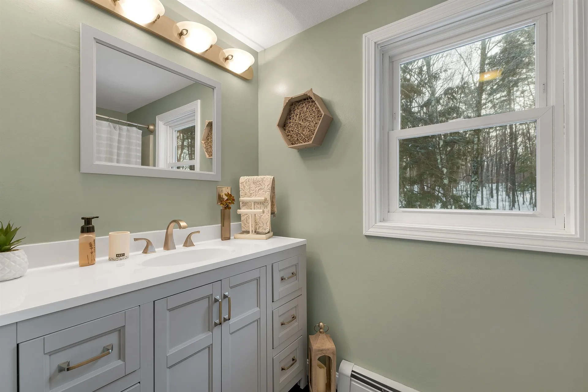 21 Canterbury Crossing Northfield NH 03276