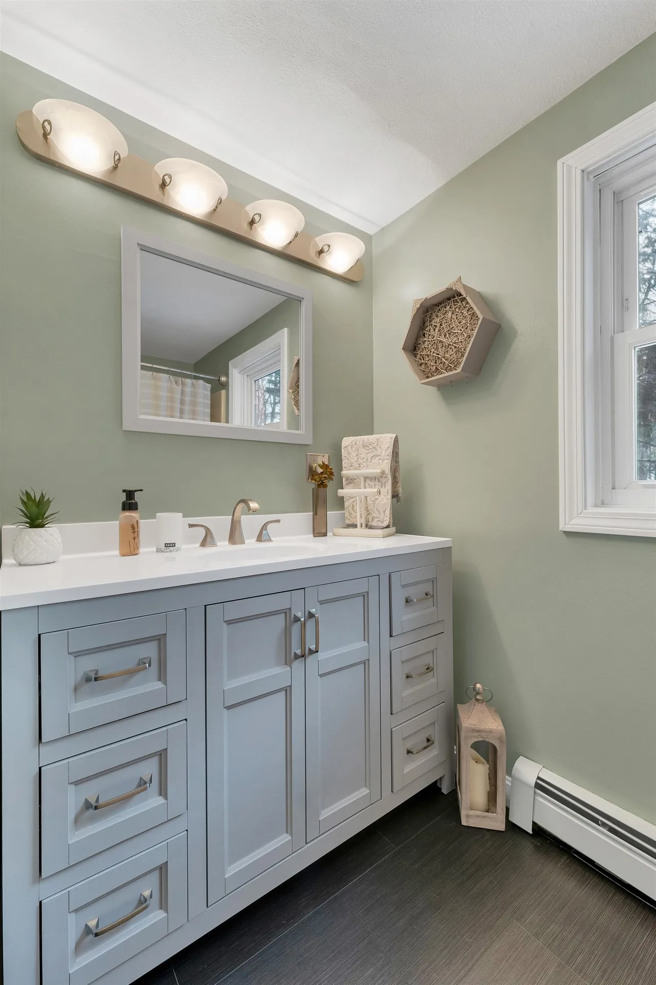 21 Canterbury Crossing Northfield NH 03276