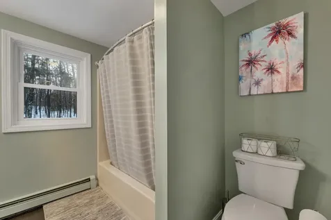 21 Canterbury Crossing Northfield NH 03276