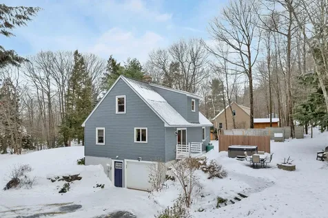 21 Canterbury Crossing Northfield NH 03276